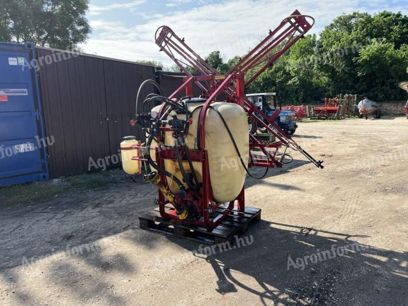 Hardi 660/12 szántóföldi permetező