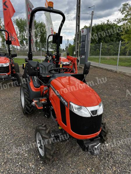 TRAKTOR TAFE 6020M